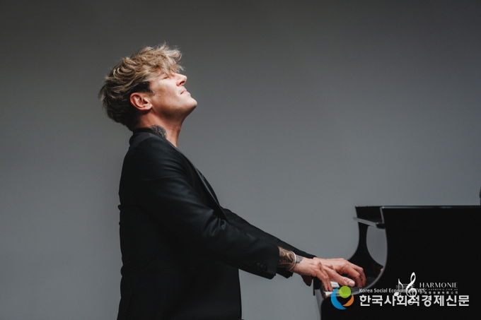 (사진= 피아니스트 막심 므라비차)