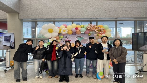 버스킹 기념 촬영