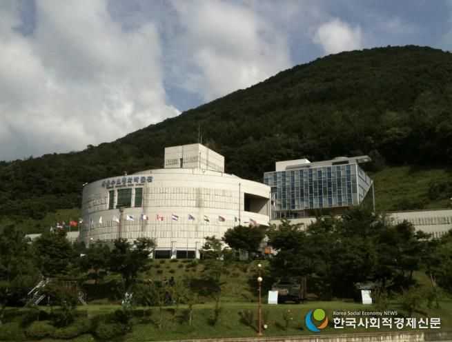 동두천시 자유수호평화박물관, 제3회 이호왕 박사 기념 청소년 미술대전 시상식 개최