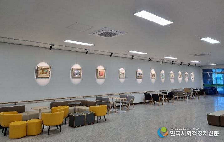 화순 어울림센터, 미술작품 갤러리 전시 모습