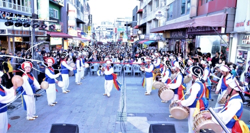 평팩시 제2회 글로벌 빌리지 페스티벌 신장 국제관광 가을축제